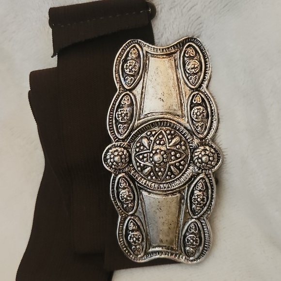 Vintage 1970s-1980s Ornate Floral Metal Buckle Brown Stretch Belt - Picture 2 of 8